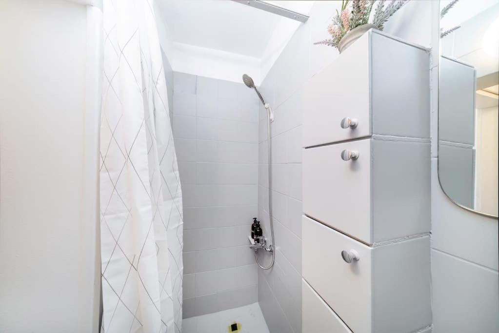 Scadarlija Vintage Old Town Renovated Apartment Белград Екстериор снимка