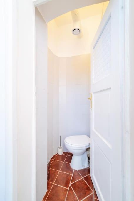 Scadarlija Vintage Old Town Renovated Apartment Белград Екстериор снимка
